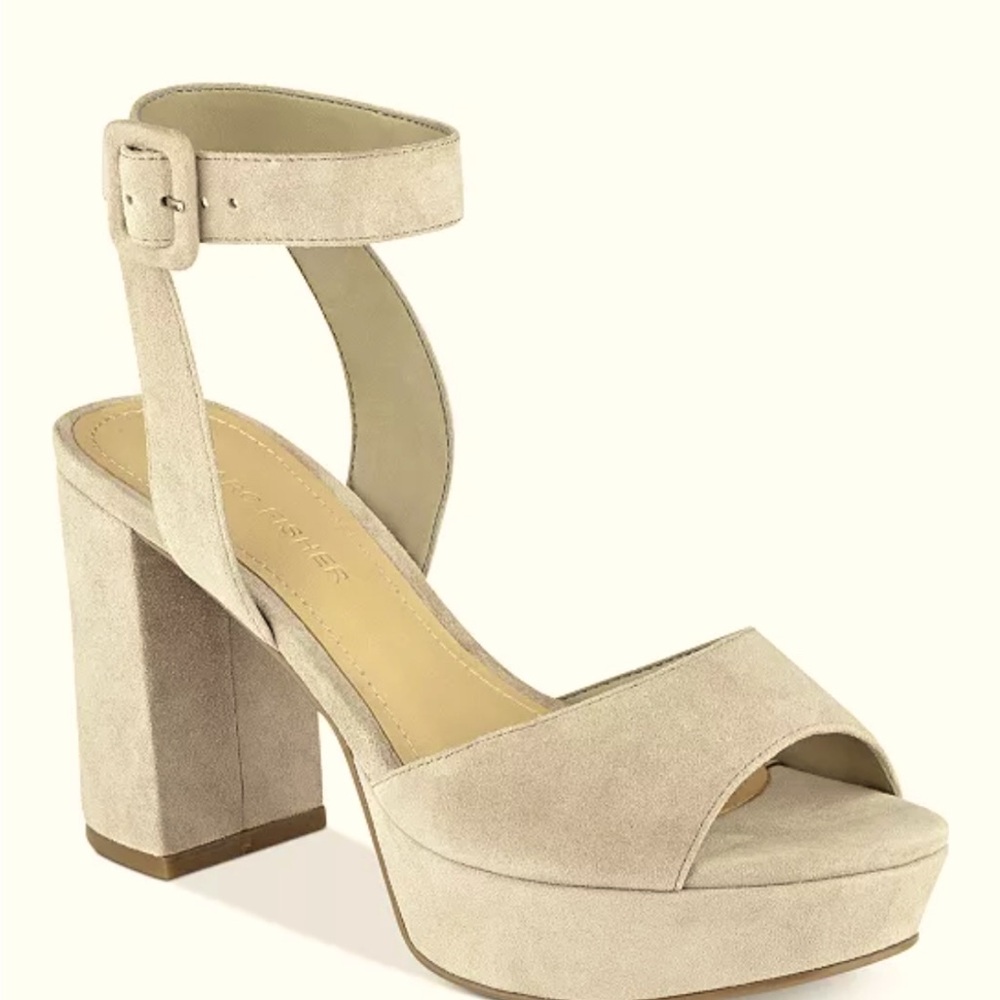 Marc fisher women’s Meliza Platform Block heel tan suede sandal open toe shoes 6